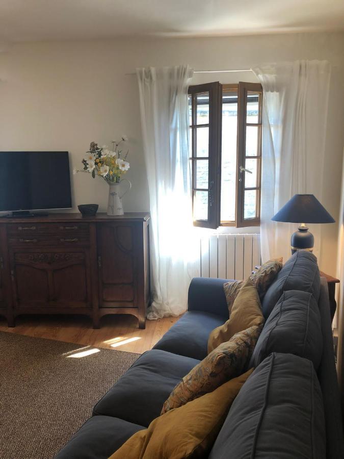 Jasmin 1 Jeanne D Albret Apartment Navarrenx ภายนอก รูปภาพ