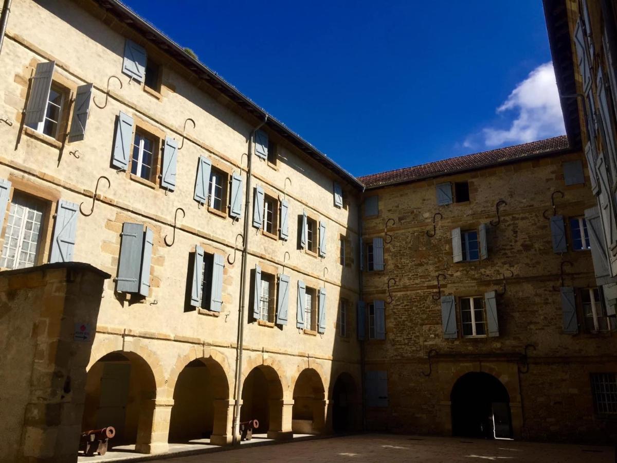Jasmin 1 Jeanne D Albret Apartment Navarrenx ภายนอก รูปภาพ
